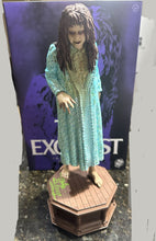 Load image into Gallery viewer, Linda Blair signed Exorcist statue JSA Trick Or Treat Studios LAST ONE!!!

