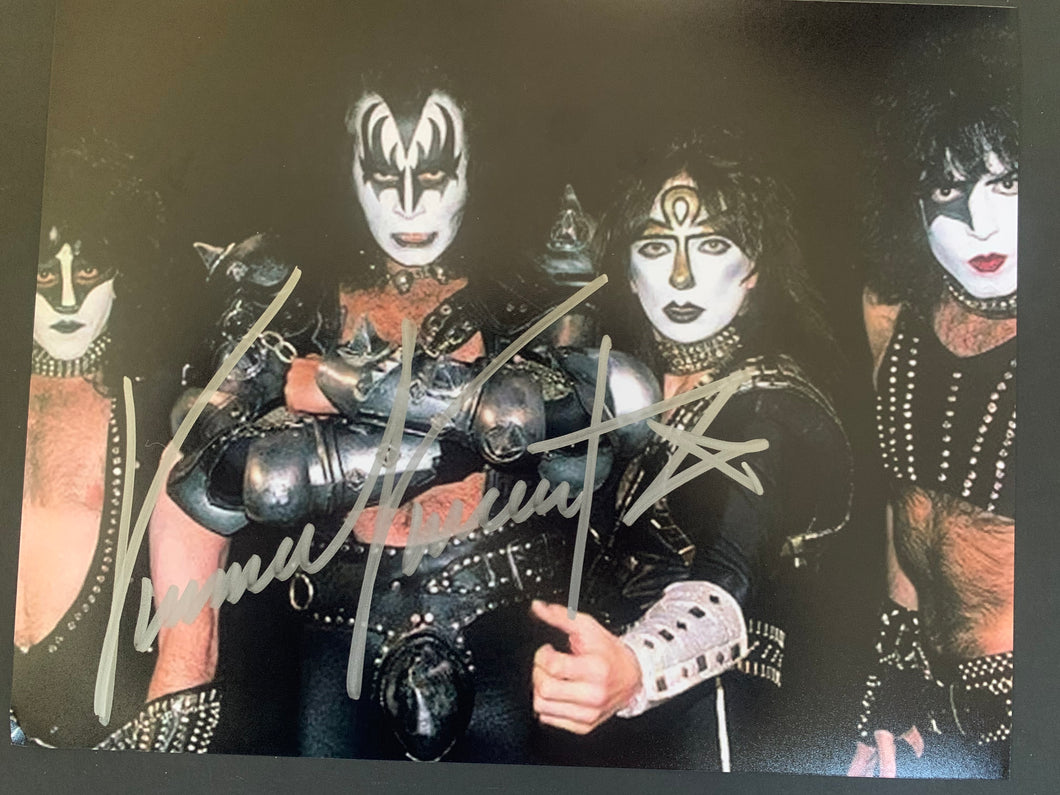 Kiss Vinnie Vincent signed 8x10