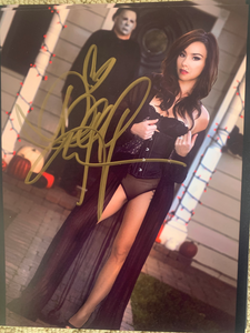 Danielle Harris Halloween signed 8x10 photo